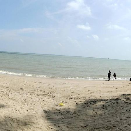 NurIzz Condostay Homestay Pantai Puteri Melaka Kampong Bukit Darat Luaran gambar